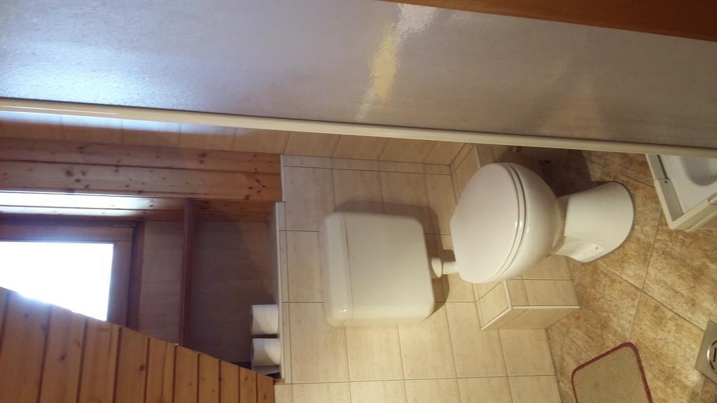 Keramiapark Guesthaus Hotell Budapest Exteriör bild