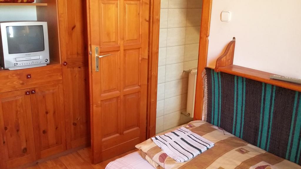 Keramiapark Guesthaus Hotell Budapest Exteriör bild