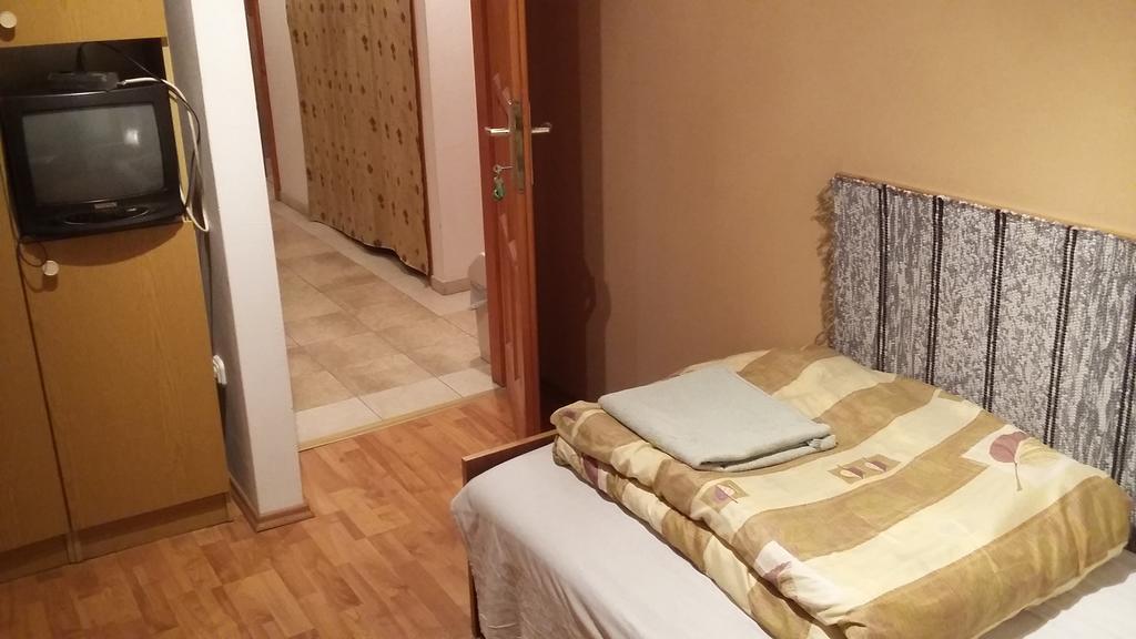 Keramiapark Guesthaus Hotell Budapest Exteriör bild